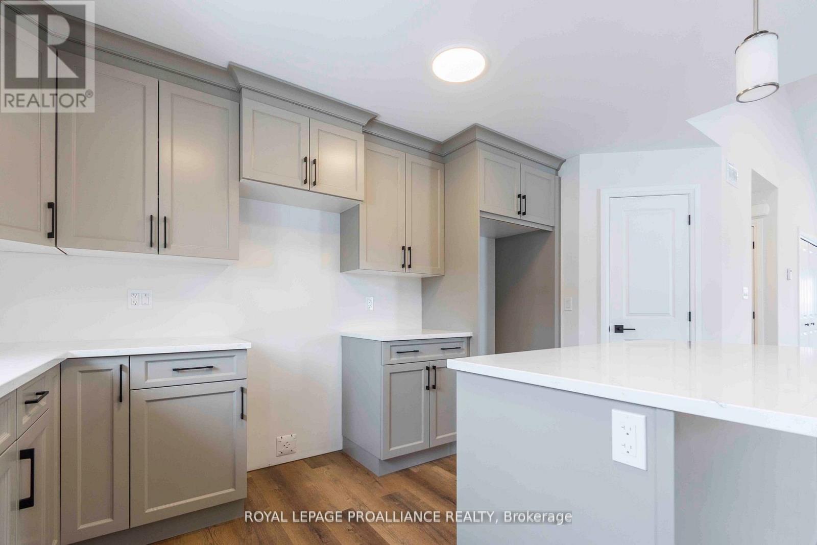 78 Stirling Crescent, Prince Edward County, Ontario  K0K 2T0 - Photo 10 - X12709582