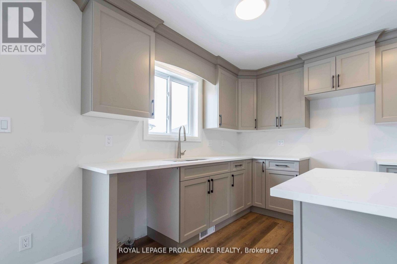 78 Stirling Crescent, Prince Edward County, Ontario  K0K 2T0 - Photo 9 - X12709582