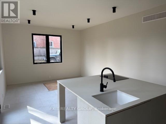 368 Picton Main Street, Prince Edward County, Ontario  K0K 2T0 - Photo 17 - X12710238