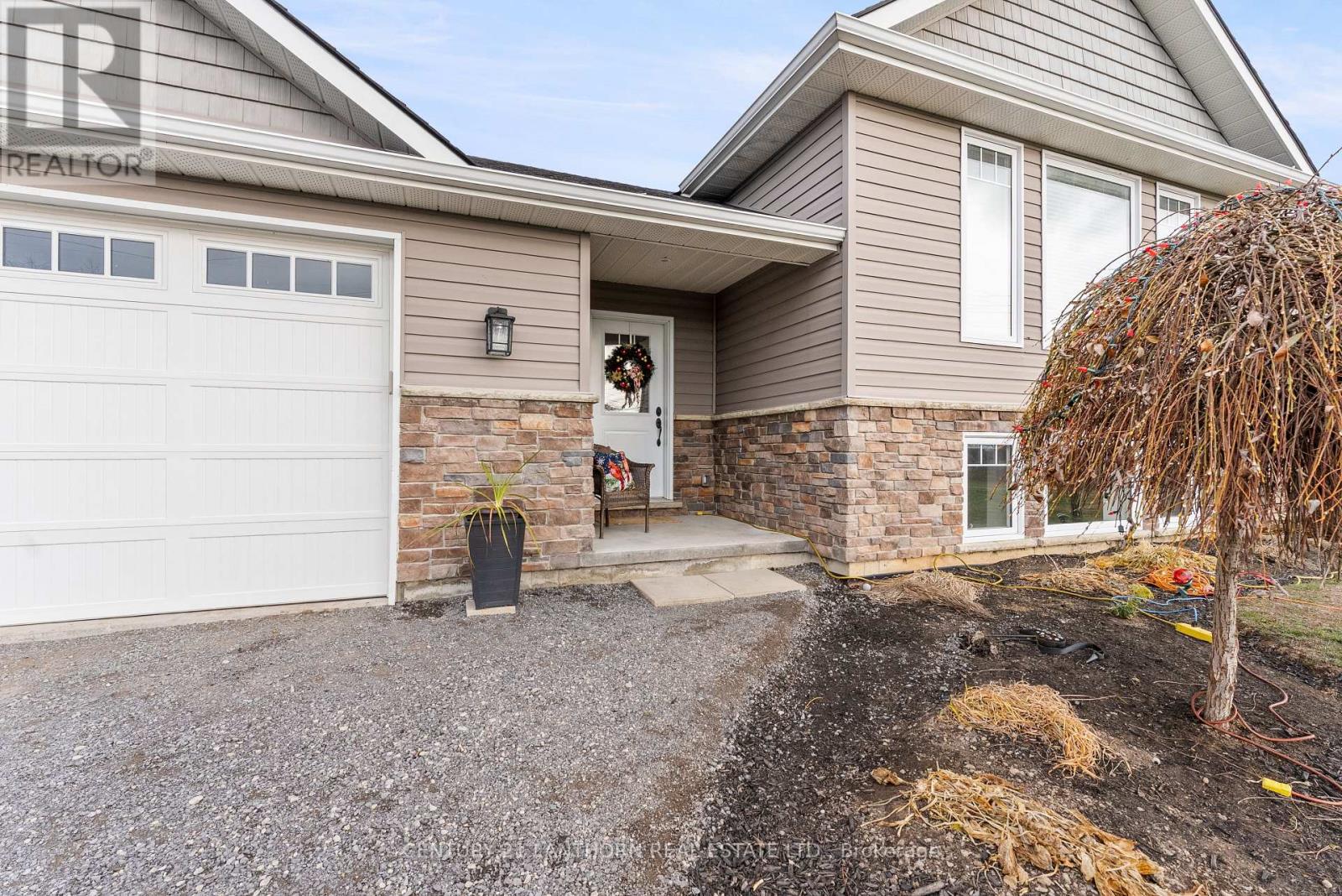 20846 Loyalist Parkway, Prince Edward County, Ontario  K0K 1T0 - Photo 3 - X12712124