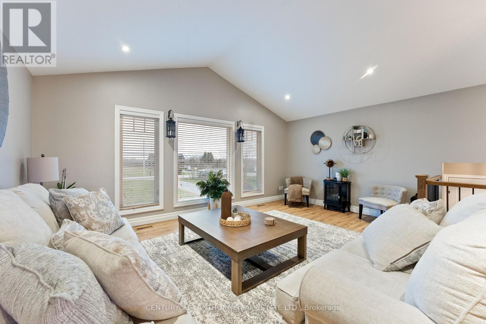 20846 Loyalist Parkway, Prince Edward County, Ontario  K0K 1T0 - Photo 7 - X12712124