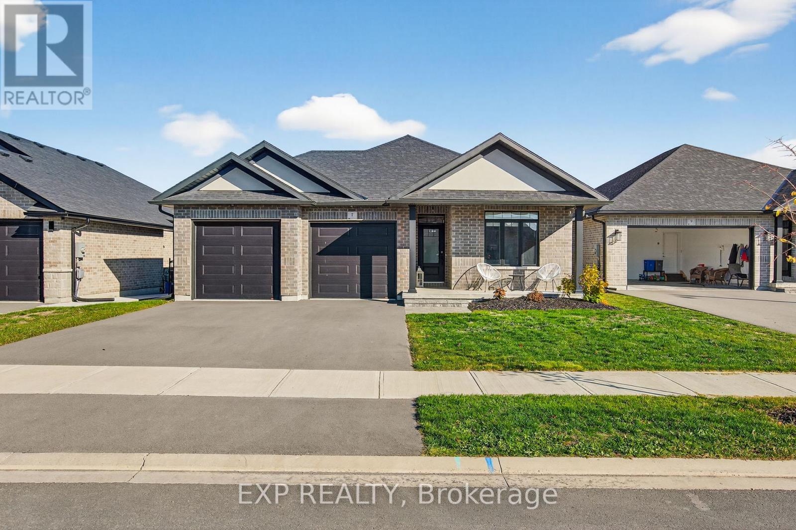 7 MAVETY COURT, Belleville, Ontario