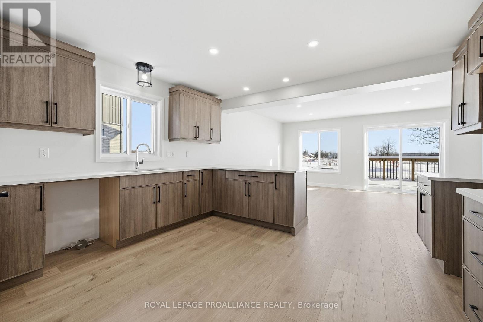 93 Raycroft Drive, Belleville, Ontario  K8N 0R5 - Photo 12 - X12713806