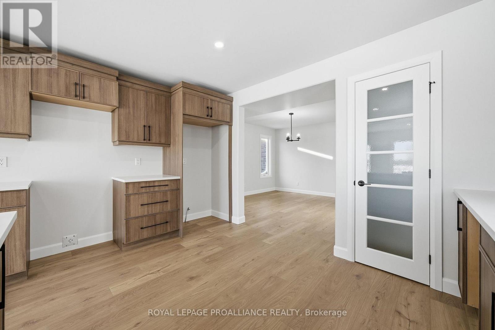 93 Raycroft Drive, Belleville, Ontario  K8N 0R5 - Photo 14 - X12713806