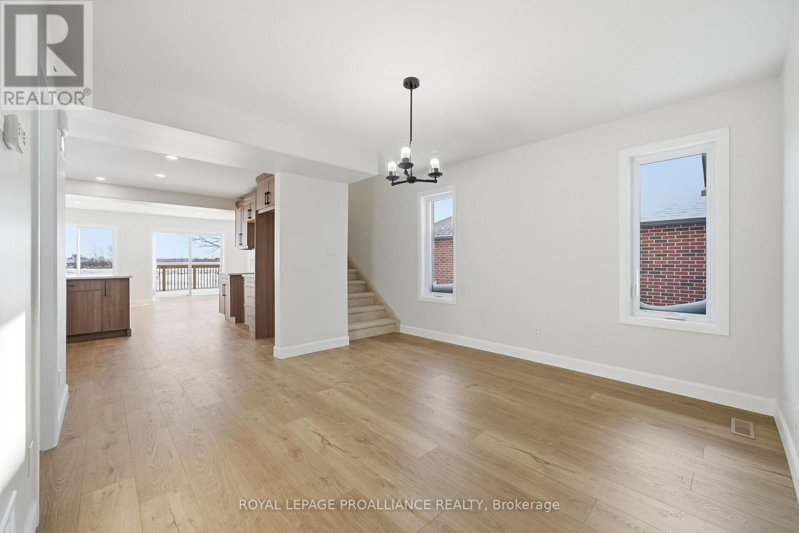 93 Raycroft Drive, Belleville, Ontario  K8N 0R5 - Photo 9 - X12713806