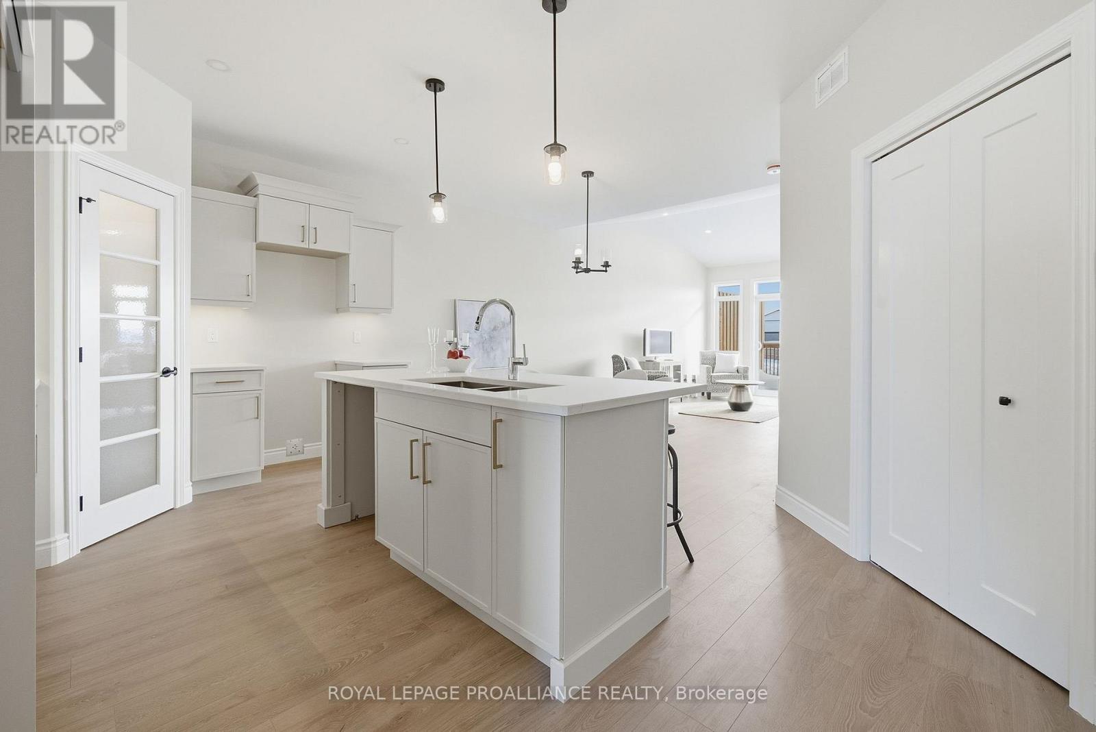 62 Raycroft Drive, Belleville, Ontario  K8N 0R4 - Photo 4 - X12713832