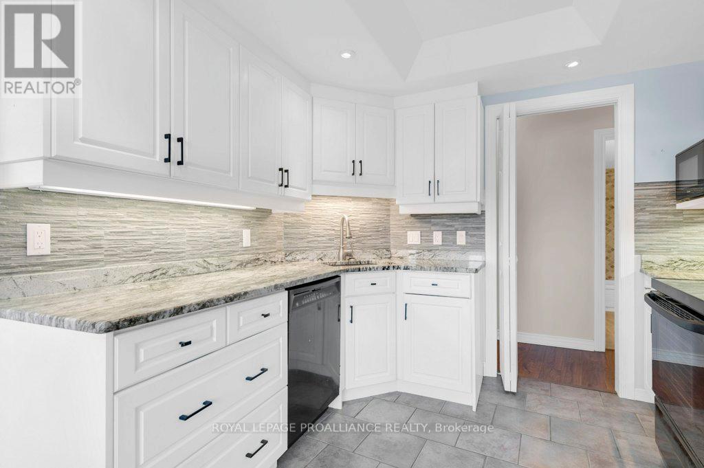 1001 - 2 Front Street, Belleville, Ontario  K8N 5K7 - Photo 13 - X12713870