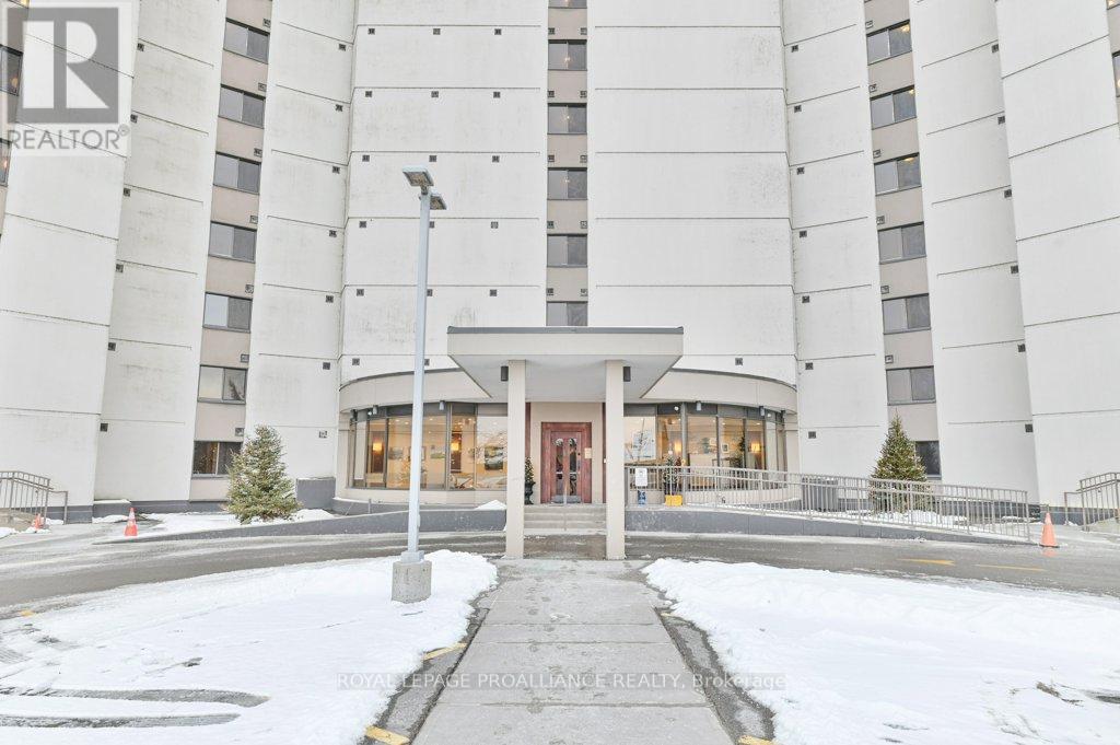 1001 - 2 Front Street, Belleville, Ontario  K8N 5K7 - Photo 3 - X12713870