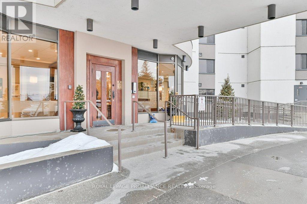 1001 - 2 Front Street, Belleville, Ontario  K8N 5K7 - Photo 5 - X12713870