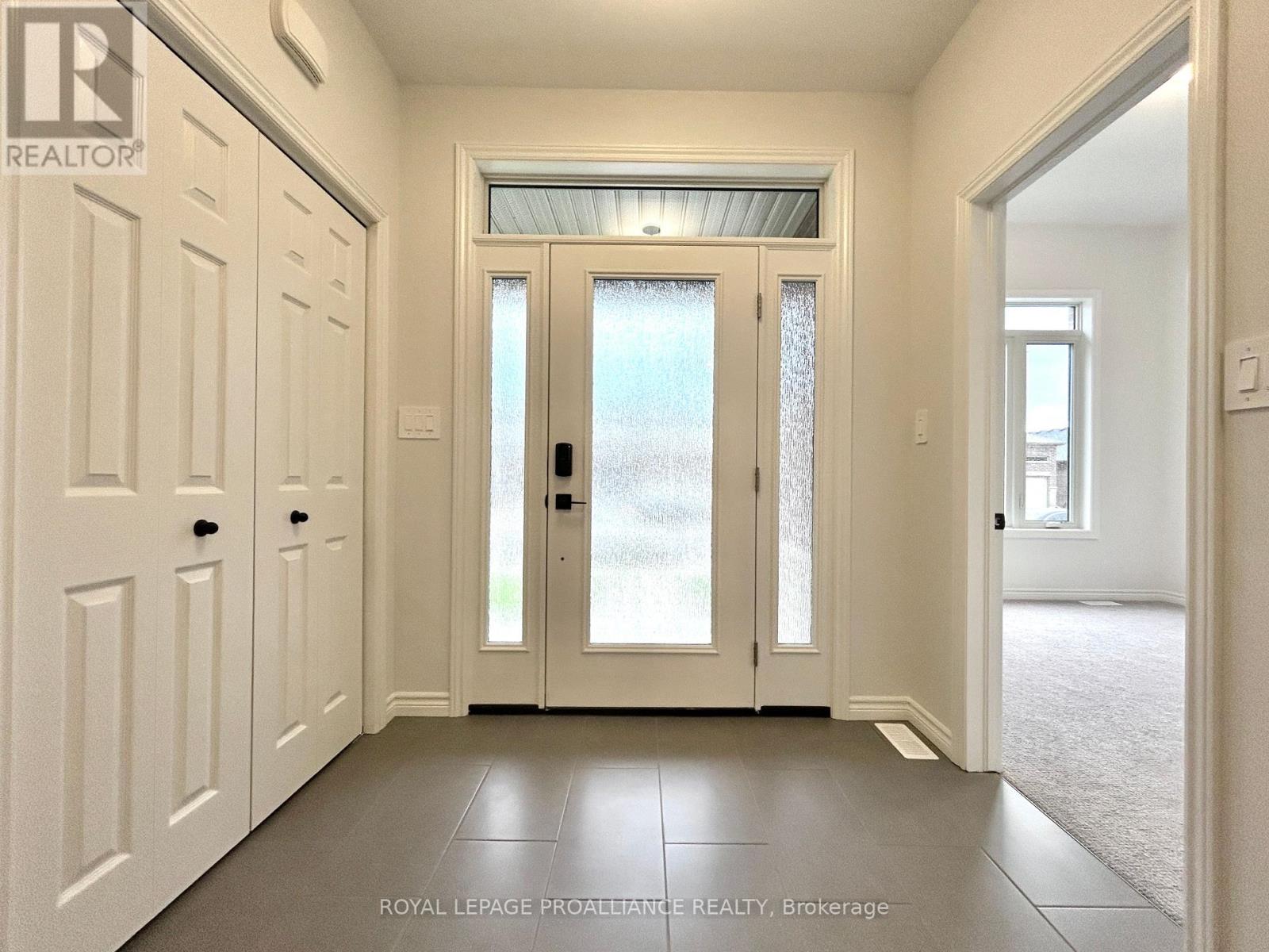 33 ATHABASKA DRIVE, Belleville, Ontario