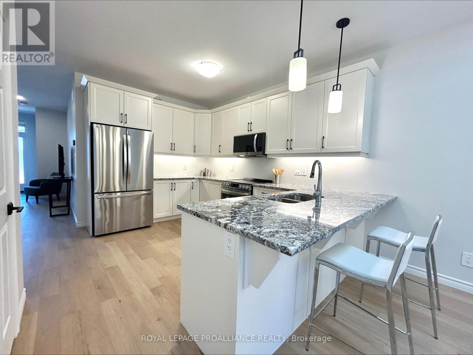 33 Athabaska Drive, Belleville, Ontario  K8N 0T1 - Photo 9 - X12714070