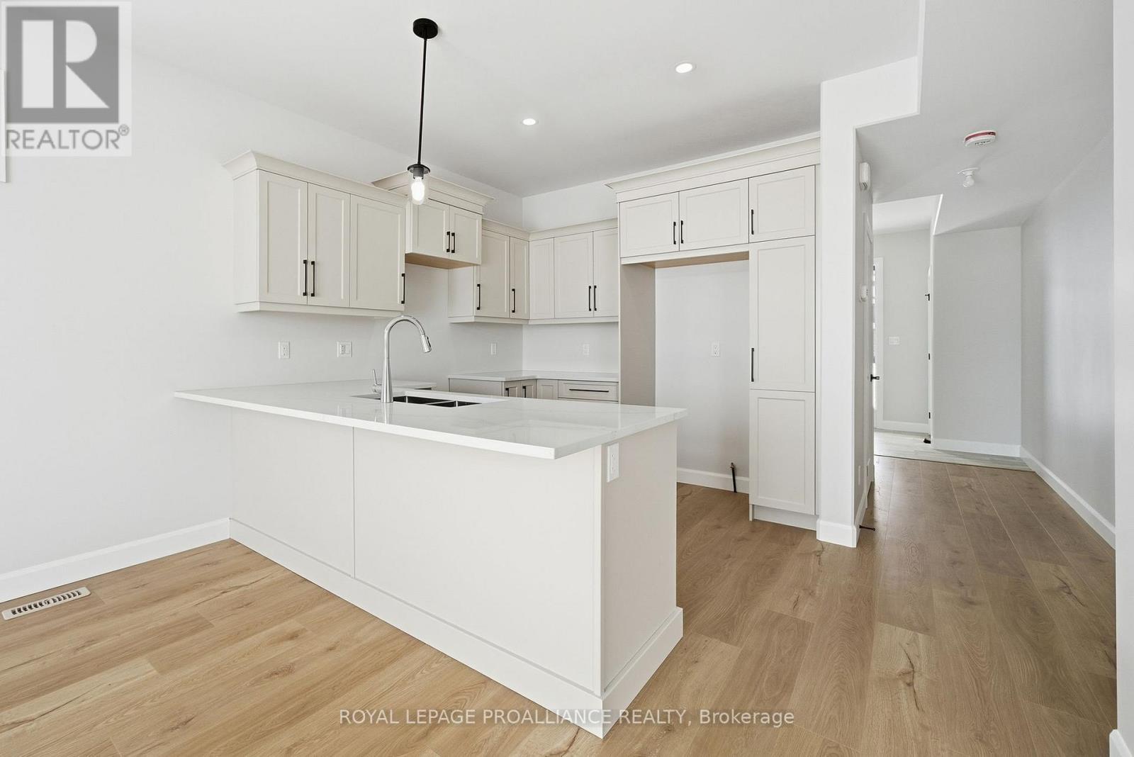 91 Raycroft Drive, Belleville, Ontario  K8N 0R5 - Photo 15 - X12714188