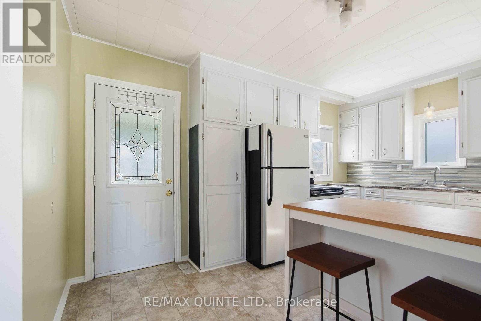 9 Wilkins Street, Belleville, Ontario  K8P 1P2 - Photo 11 - X12714634