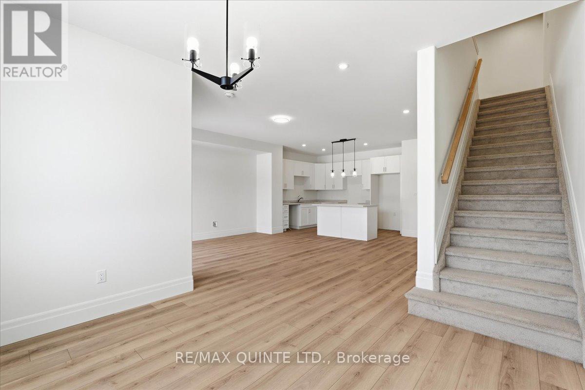 99 Buchanan Street, Prince Edward County, Ontario  K0K 2T0 - Photo 11 - X12714814