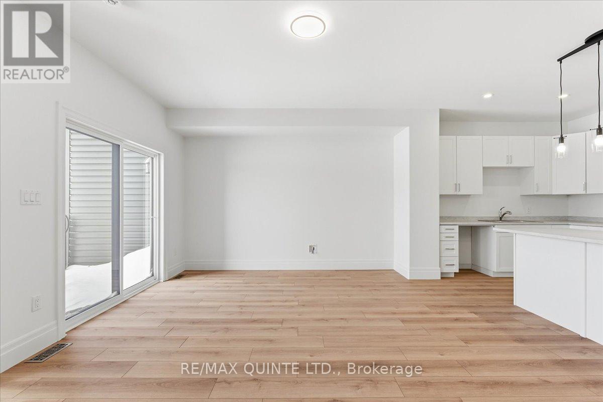 99 Buchanan Street, Prince Edward County, Ontario  K0K 2T0 - Photo 12 - X12714814