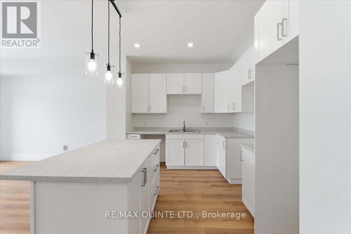 99 Buchanan Street, Prince Edward County, Ontario  K0K 2T0 - Photo 5 - X12714814