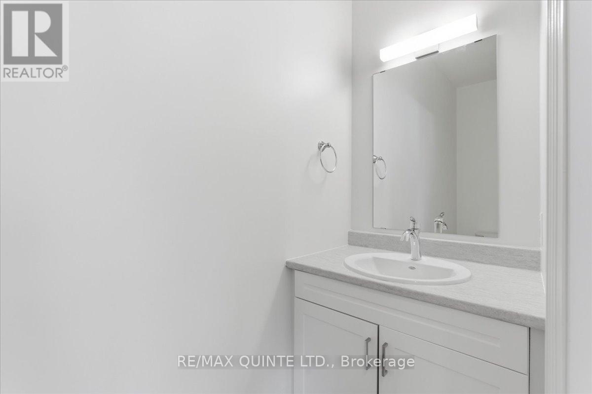 99 Buchanan Street, Prince Edward County, Ontario  K0K 2T0 - Photo 9 - X12714814