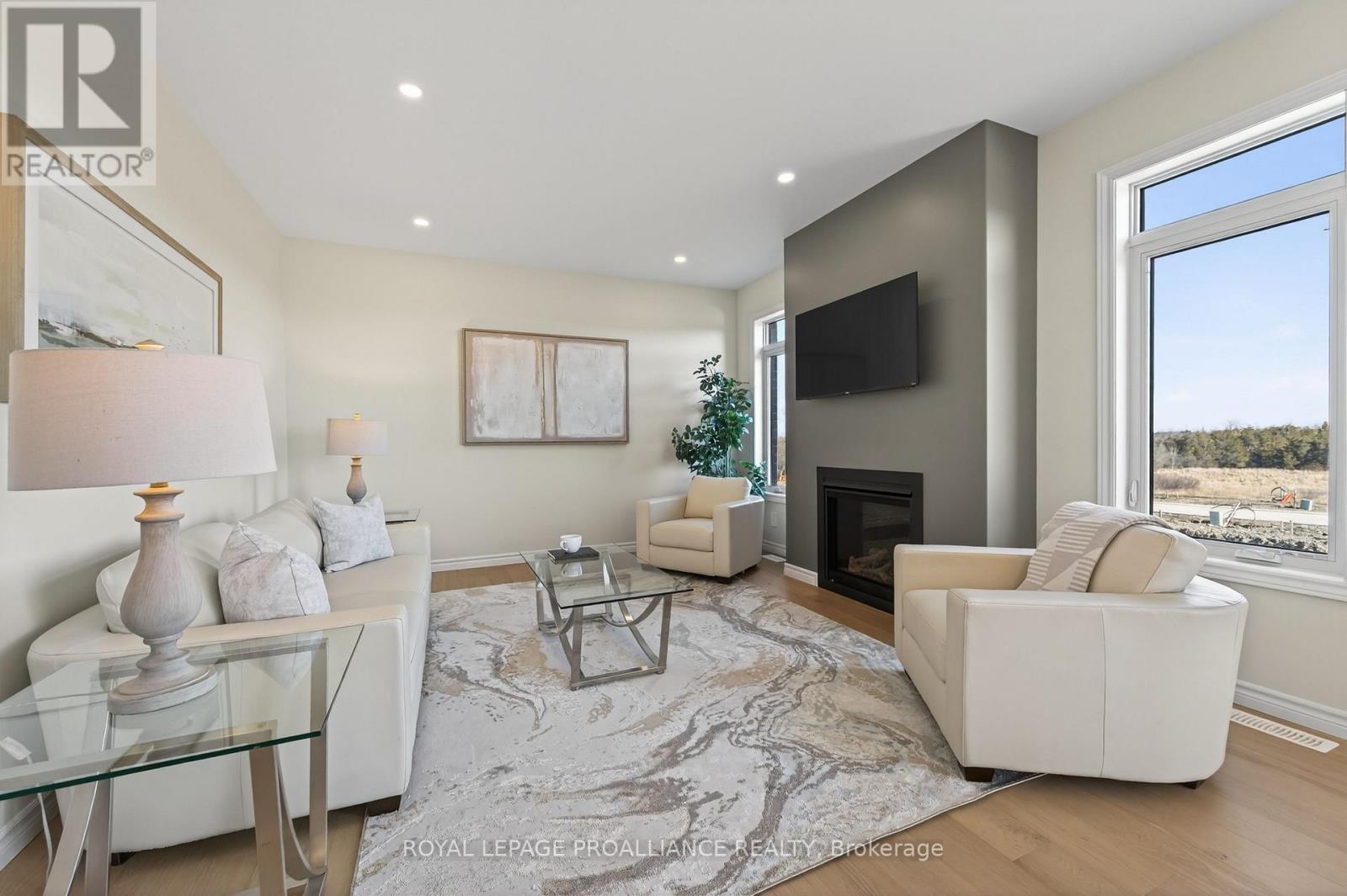 14 PEACE RIVER STREET, Belleville, Ontario