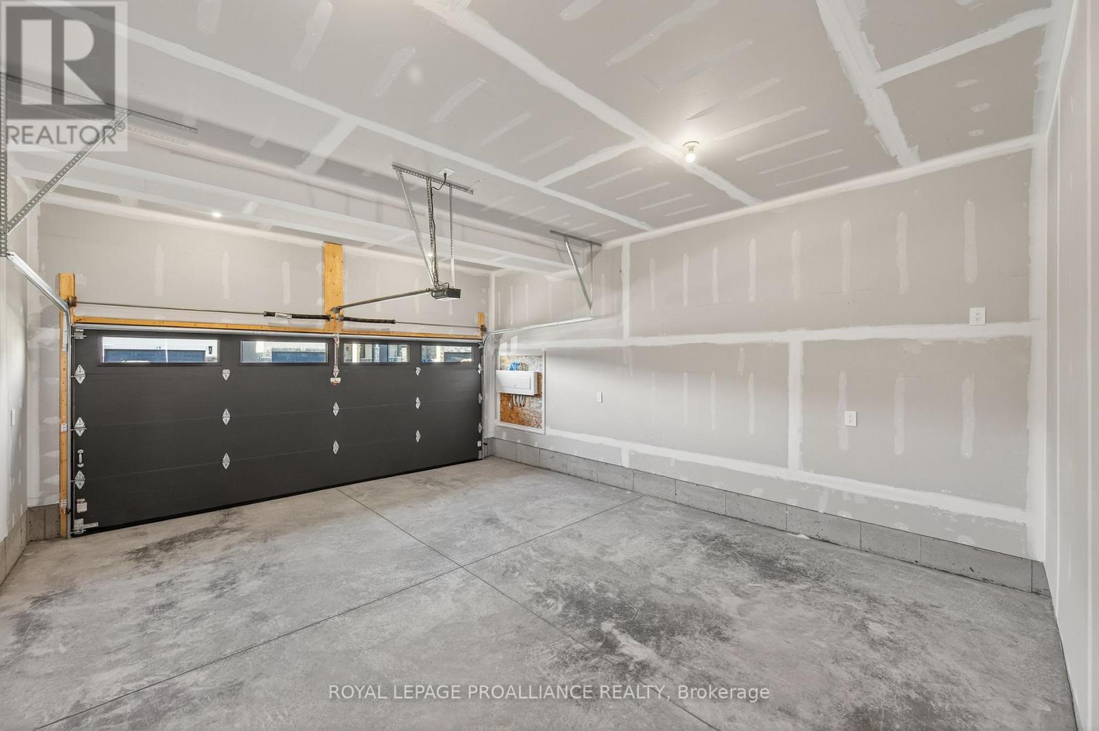 14 Peace River Street, Belleville, Ontario  K8N 0V6 - Photo 25 - X12714894