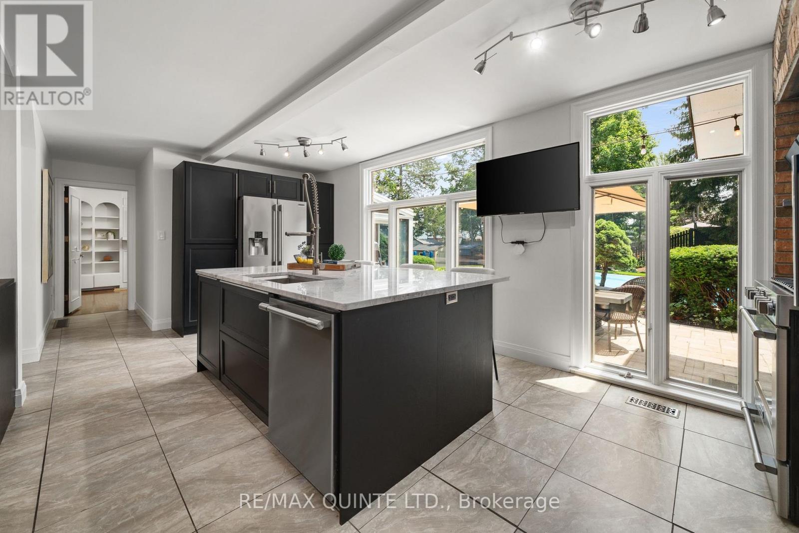 22 Forest Hill Crescent, Belleville, Ontario  K8N 4M5 - Photo 9 - X12716000