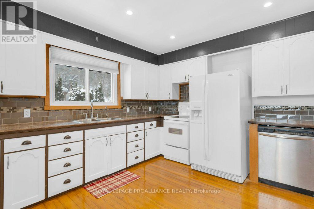 556 Rosebush Road, Quinte West, Ontario  K0K 2C0 - Photo 12 - X12716636