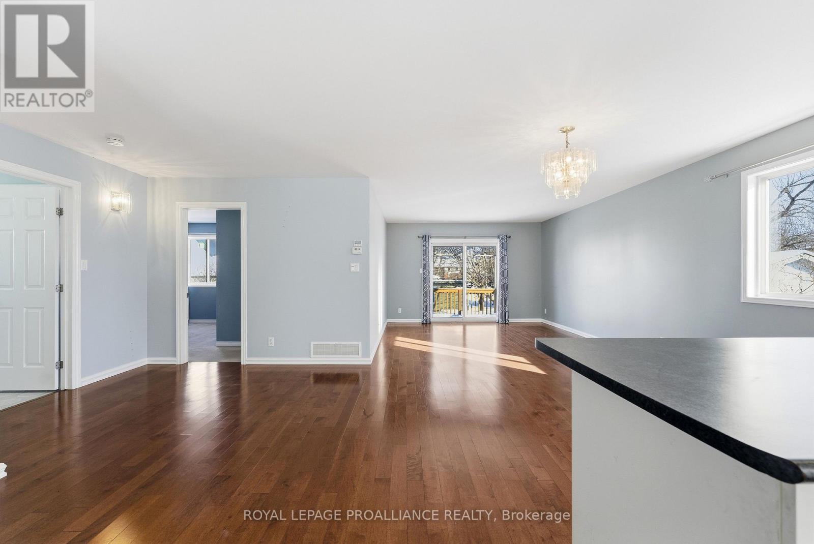 253 Herchimer Avenue, Belleville, Ontario  K8N 4H1 - Photo 13 - X12720690