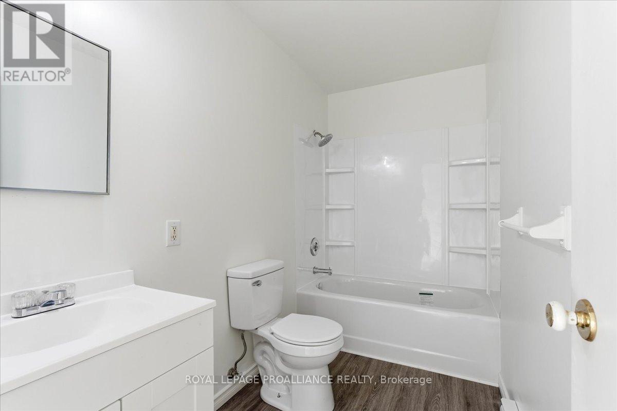 118 River Street E, Tweed, Ontario  K0K 3J0 - Photo 14 - X12720806