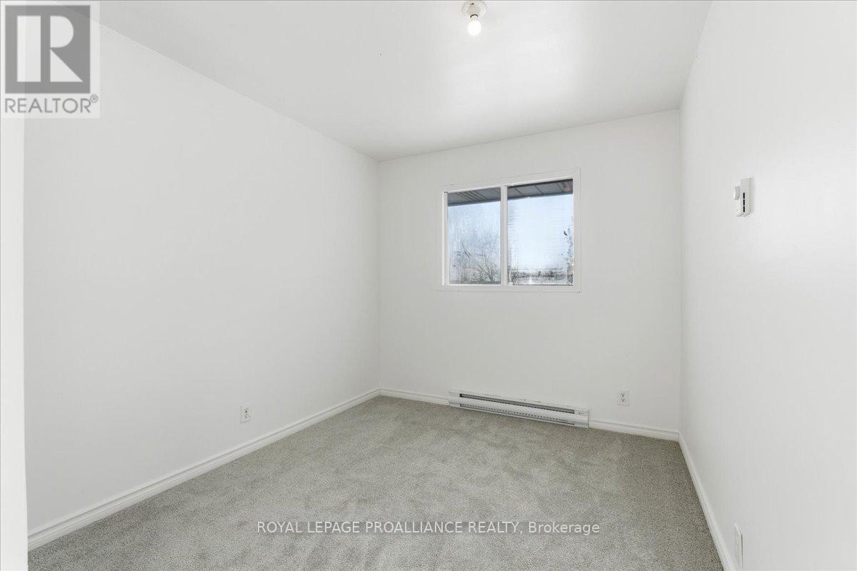 118 River Street E, Tweed, Ontario  K0K 3J0 - Photo 15 - X12720806