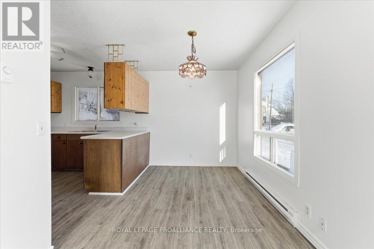 118 River Street E, Tweed, Ontario  K0K 3J0 - Photo 7 - X12720806