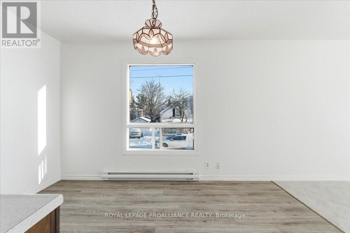 118 River Street E, Tweed, Ontario  K0K 3J0 - Photo 8 - X12720806