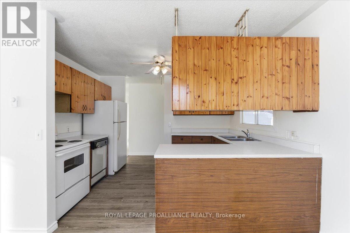 118 River Street E, Tweed, Ontario  K0K 3J0 - Photo 9 - X12720806