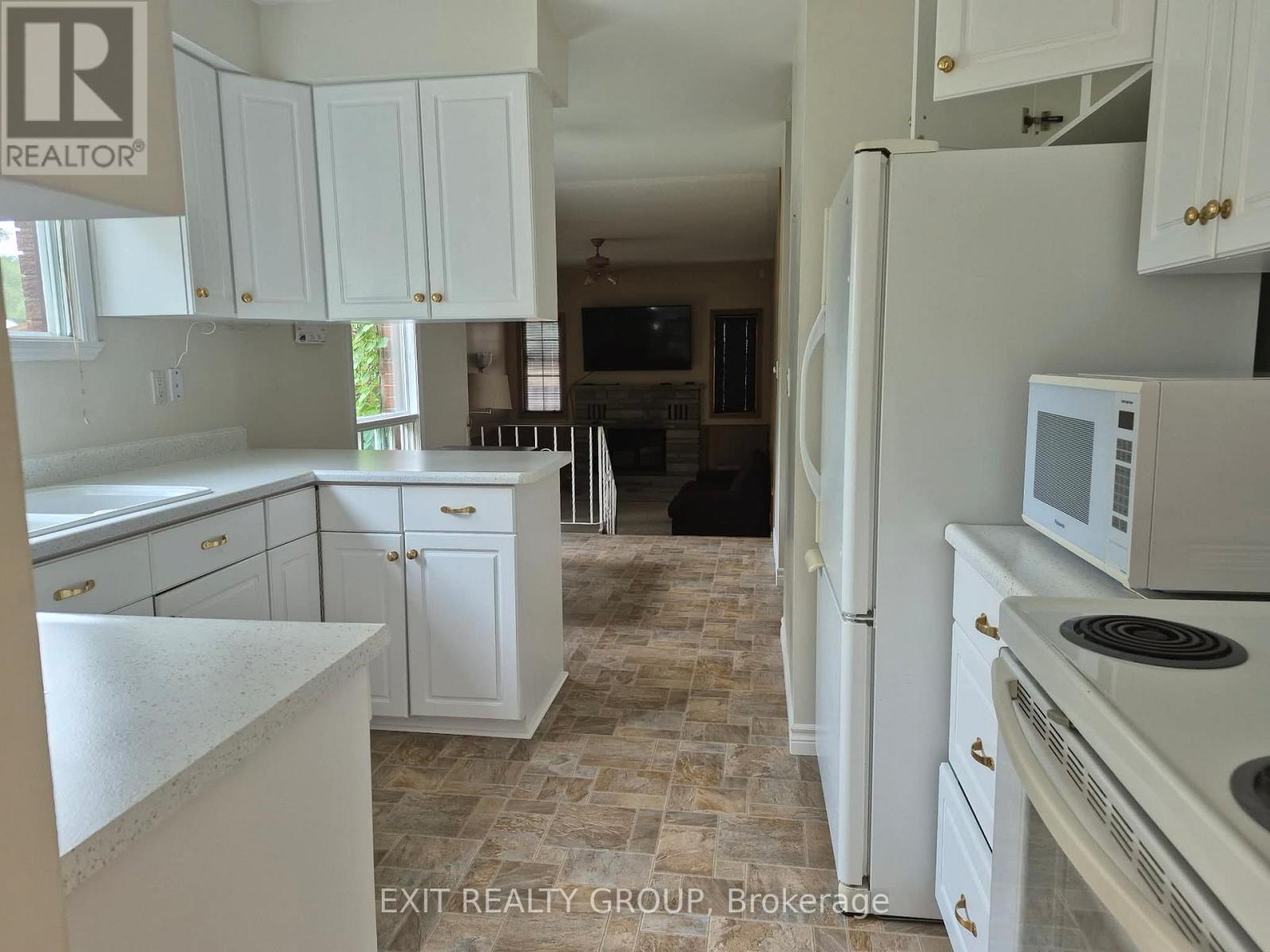 152 Chatterton Valley Crescent, Quinte West, Ontario  K0K 2B0 - Photo 12 - X12721822