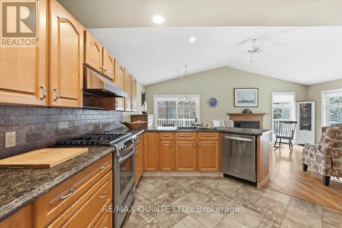 89 Westwind Crescent, Prince Edward County, Ontario  K0K 3L0 - Photo 13 - X12721862