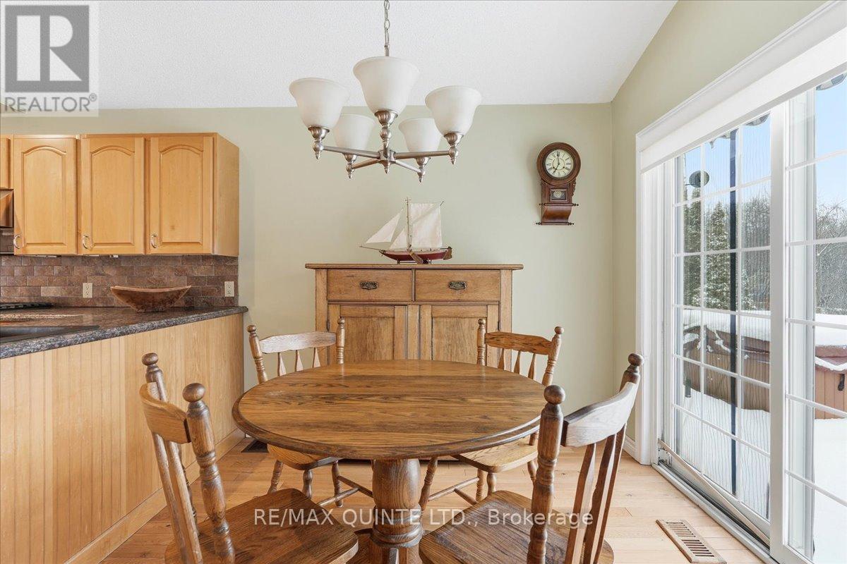 89 Westwind Crescent, Prince Edward County, Ontario  K0K 3L0 - Photo 16 - X12721862