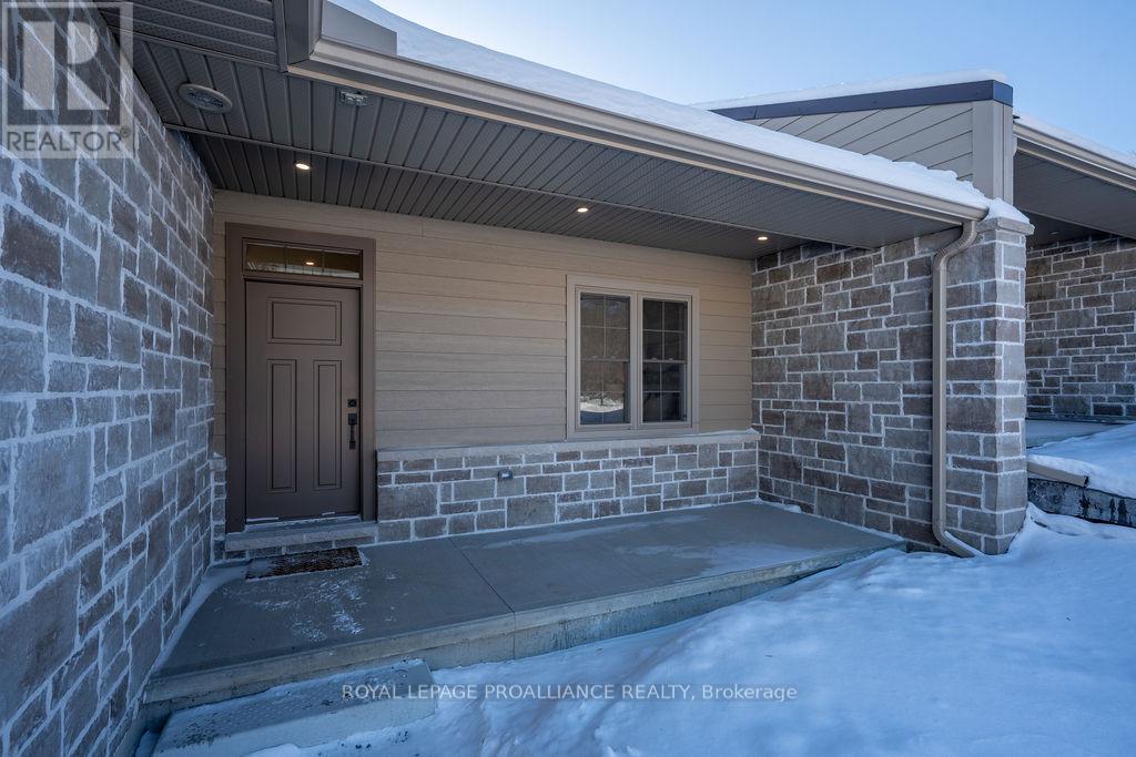 71 Seymour Street W, Centre Hastings, Ontario  K0K 2K0 - Photo 7 - X12722648