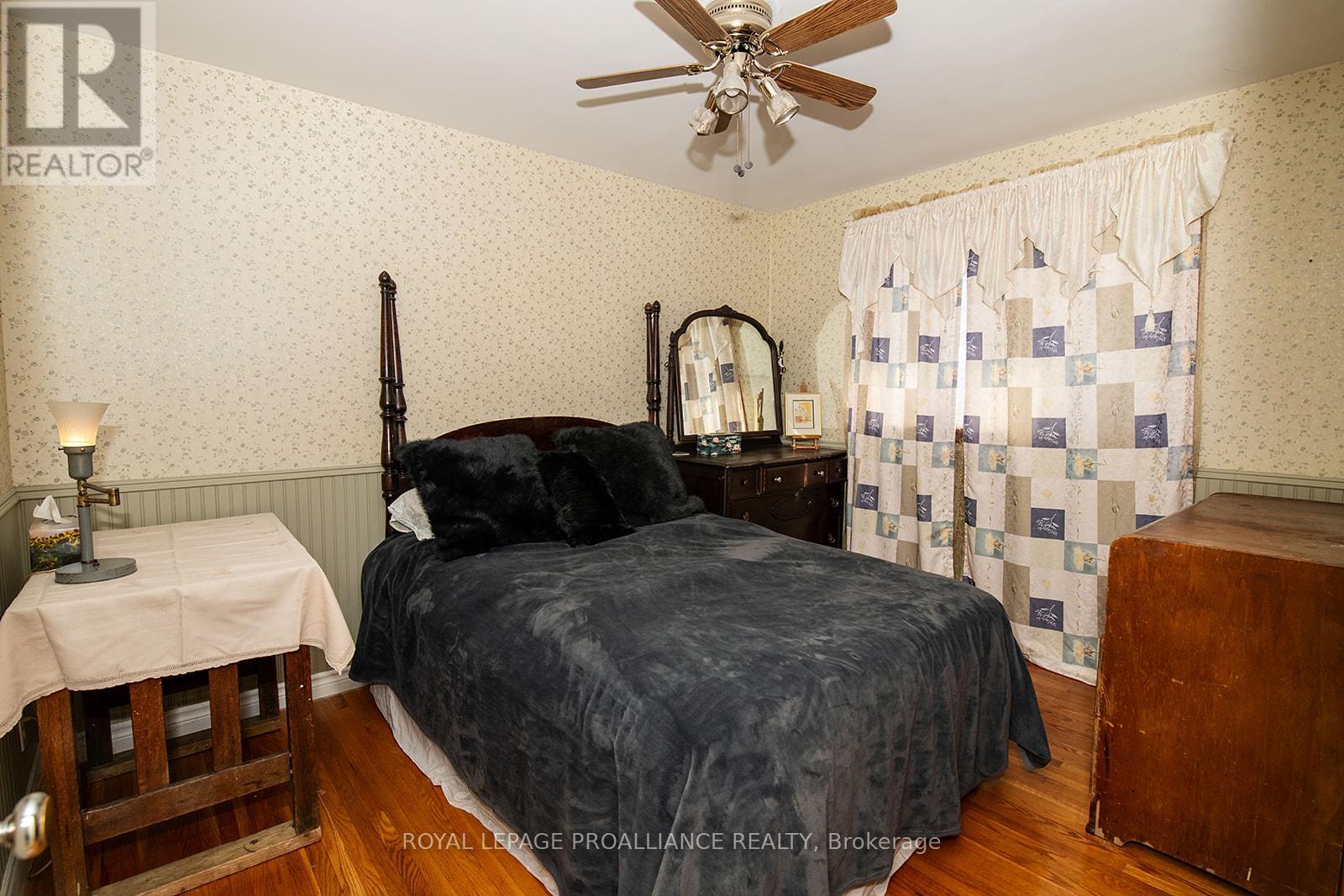 26 Plaza Square, Belleville, Ontario  K8N 4J3 - Photo 13 - X12723460