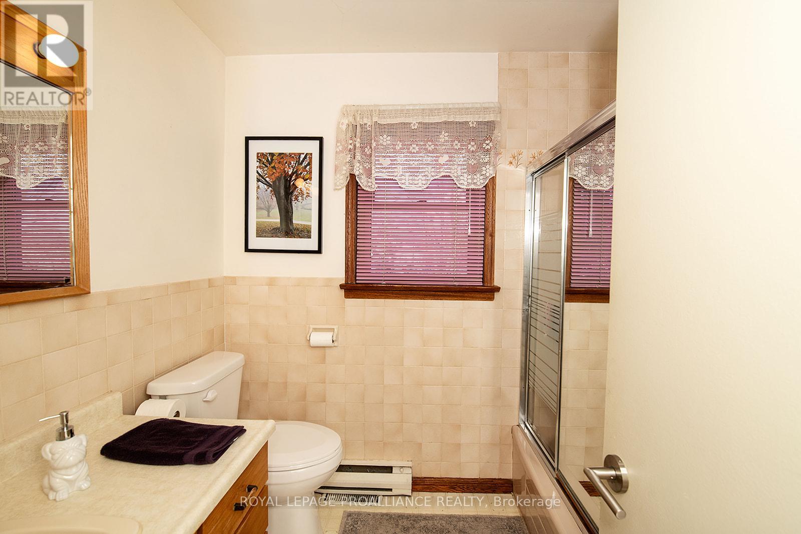 26 Plaza Square, Belleville, Ontario  K8N 4J3 - Photo 16 - X12723460