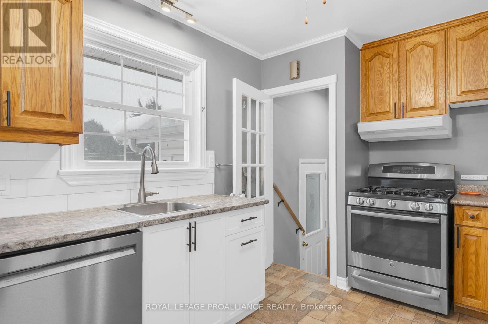 98 Ontario Street, Brighton, Ontario  K0K 1H0 - Photo 13 - X12723834