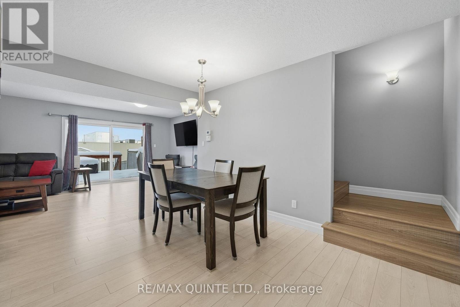 54 Cortland Crescent, Quinte West, Ontario  K0K 1B0 - Photo 7 - X12726556