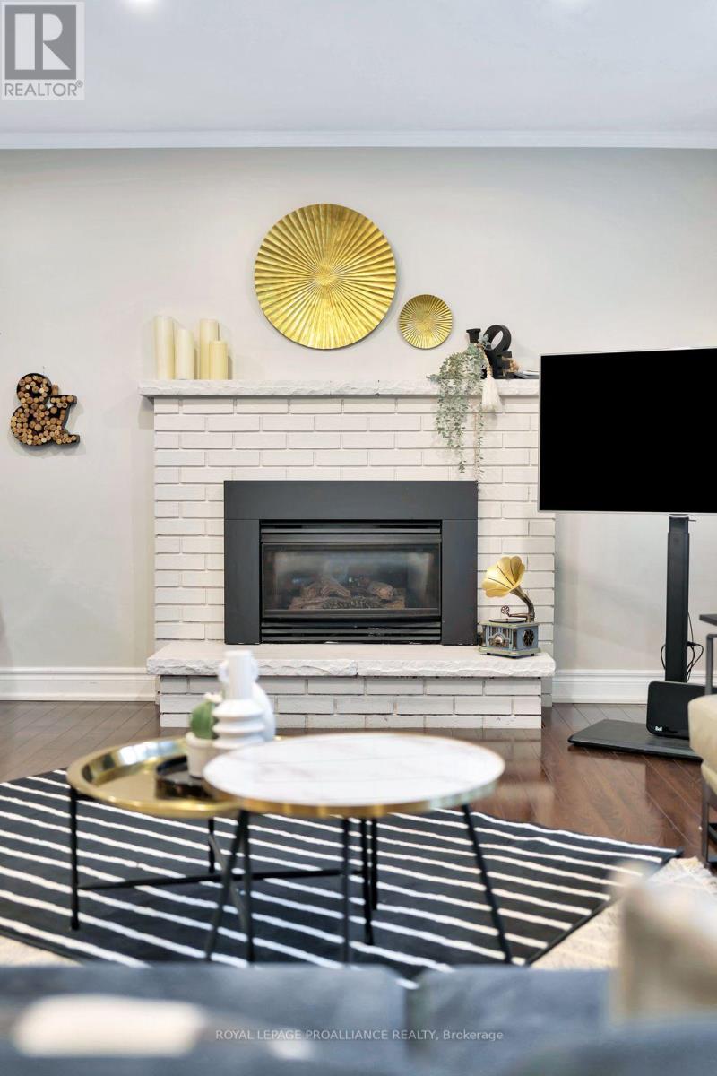 97 Roseland Drive, Quinte West, Ontario  K0K 1L0 - Photo 11 - X12729446