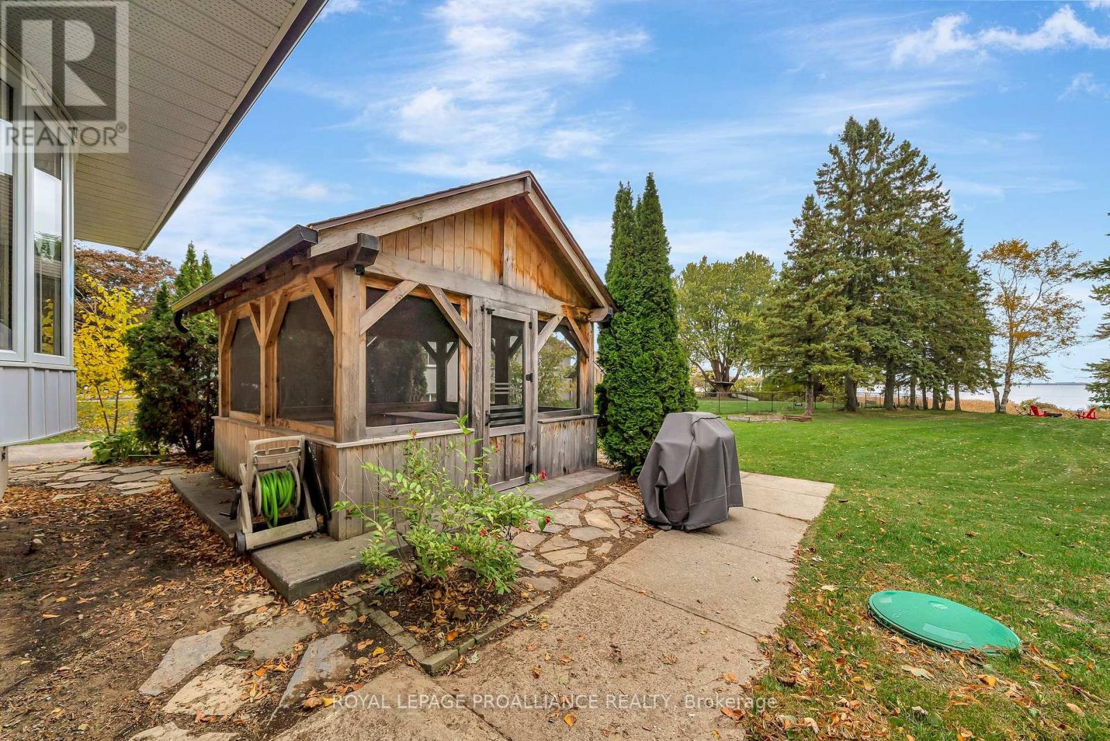 97 Roseland Drive, Quinte West, Ontario  K0K 1L0 - Photo 34 - X12729446