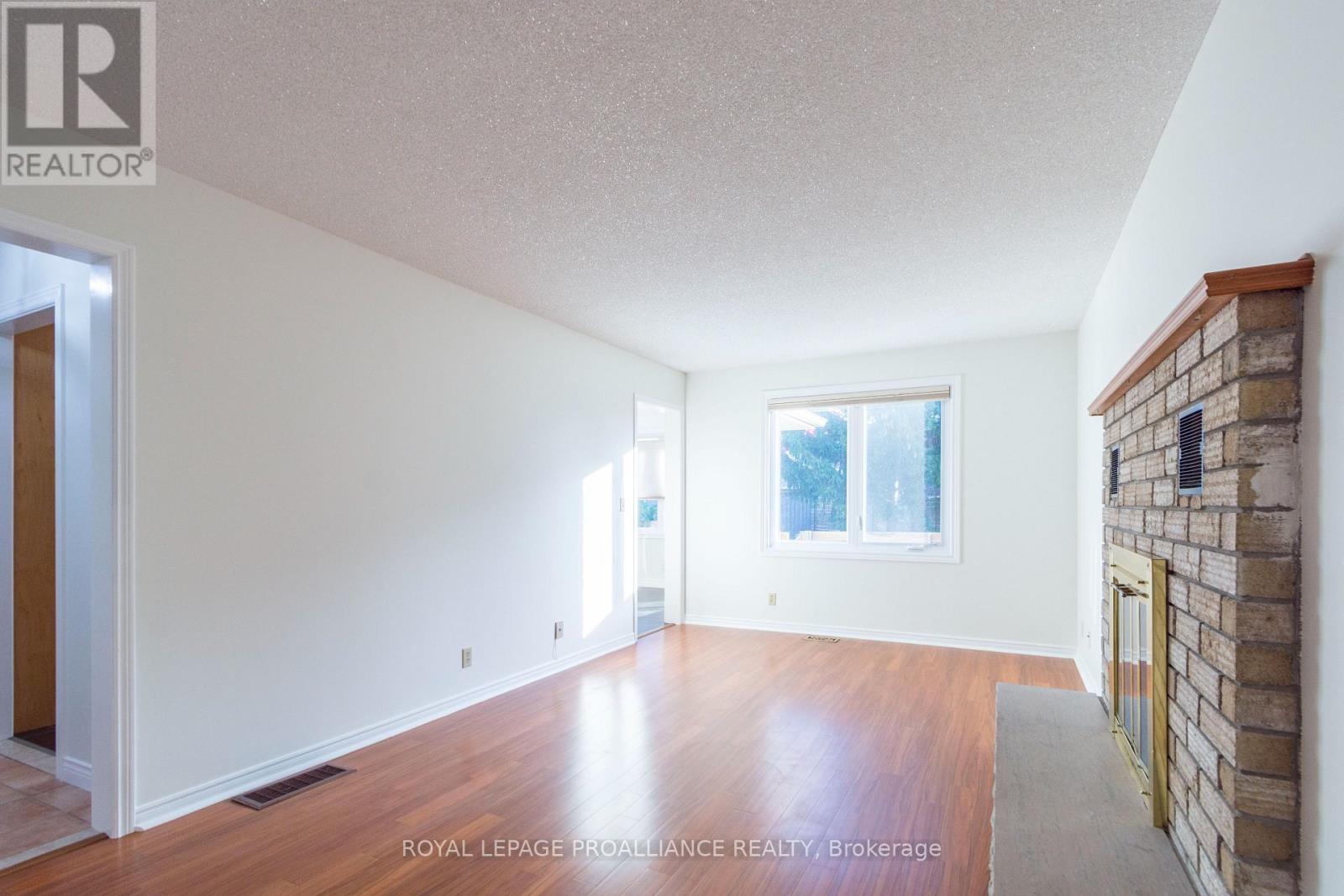 37 Dungannon Drive, Belleville, Ontario  K8P 5E7 - Photo 19 - X12729694