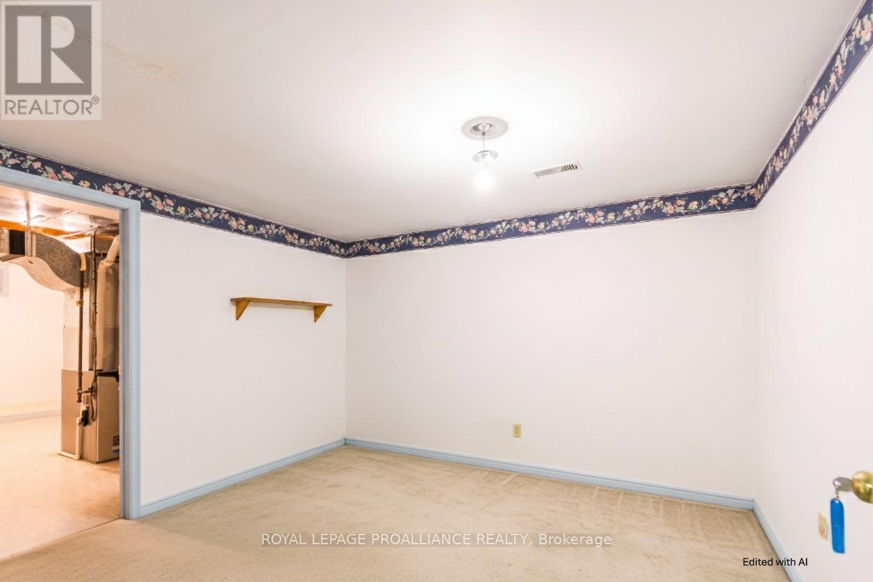 37 Dungannon Drive, Belleville, Ontario  K8P 5E7 - Photo 35 - X12729694