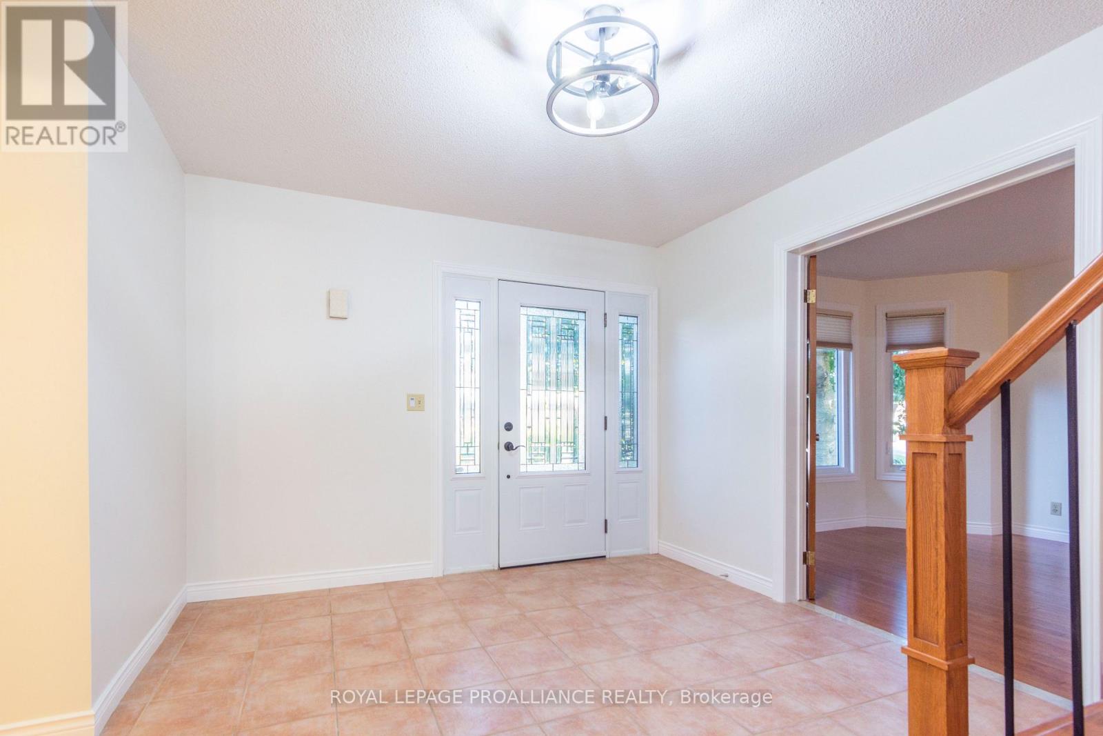 37 Dungannon Drive, Belleville, Ontario  K8P 5E7 - Photo 6 - X12729694