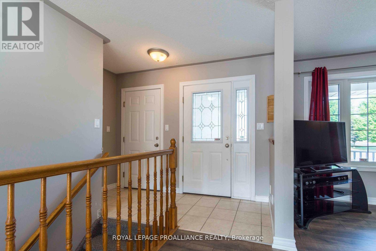 35 Forest Valley Drive, Quinte West, Ontario  K0K 2C0 - Photo 3 - X12732376