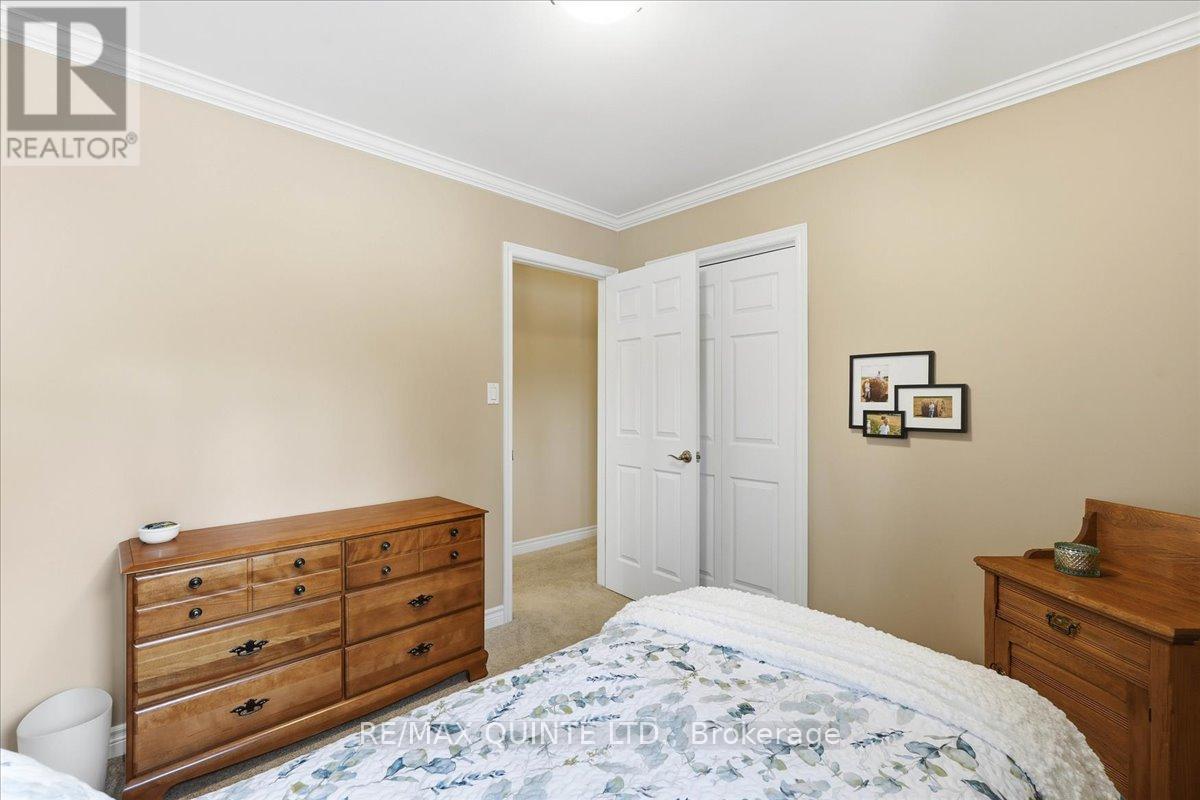 10 Grosvenor Drive, Belleville, Ontario  K8P 4W4 - Photo 17 - X12732386