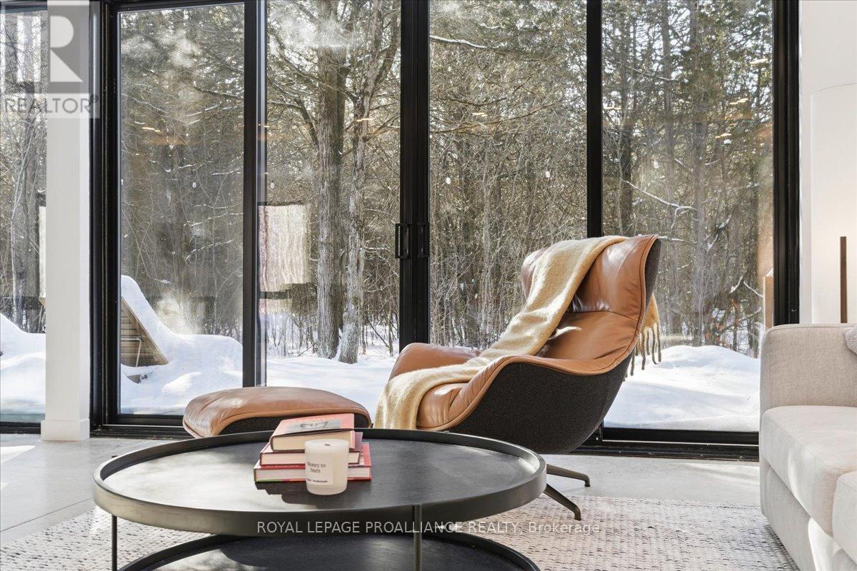 372 Prinyers Cove Crescent, Prince Edward County, Ontario  K0K 2T0 - Photo 17 - X12736504