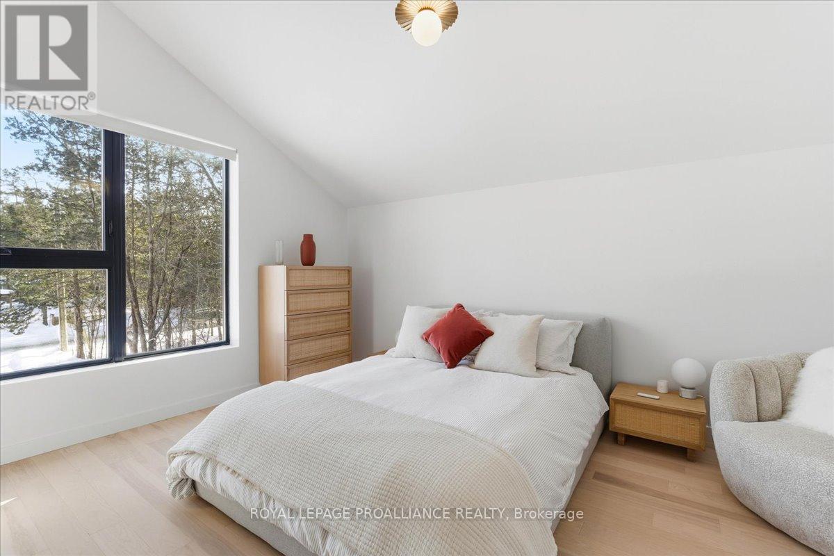 372 Prinyers Cove Crescent, Prince Edward County, Ontario  K0K 2T0 - Photo 30 - X12736504