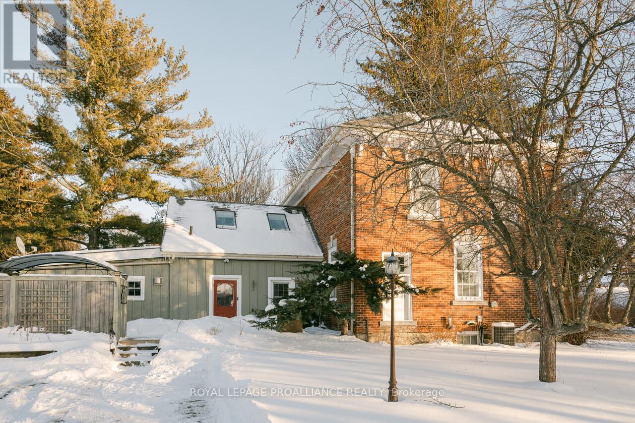 374 Bloomfield Main Street, Prince Edward County, Ontario  K0K 1G0 - Photo 3 - X12736678