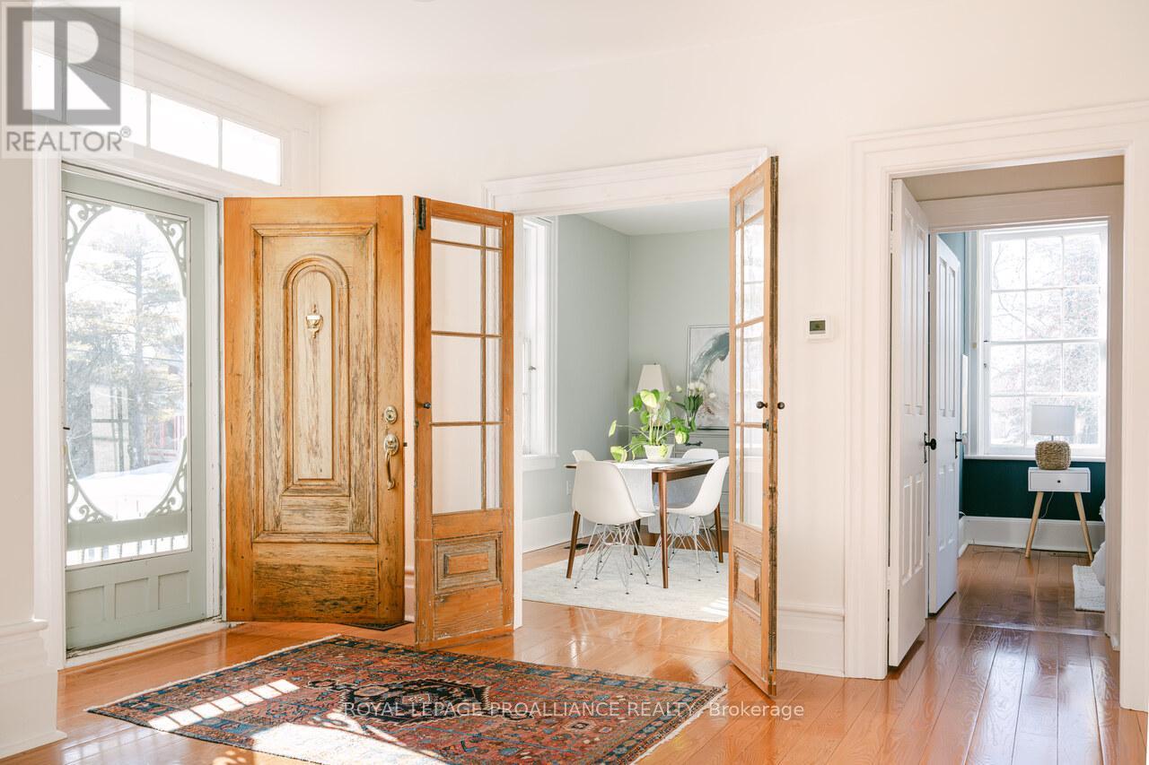 374 Bloomfield Main Street, Prince Edward County, Ontario  K0K 1G0 - Photo 6 - X12736678